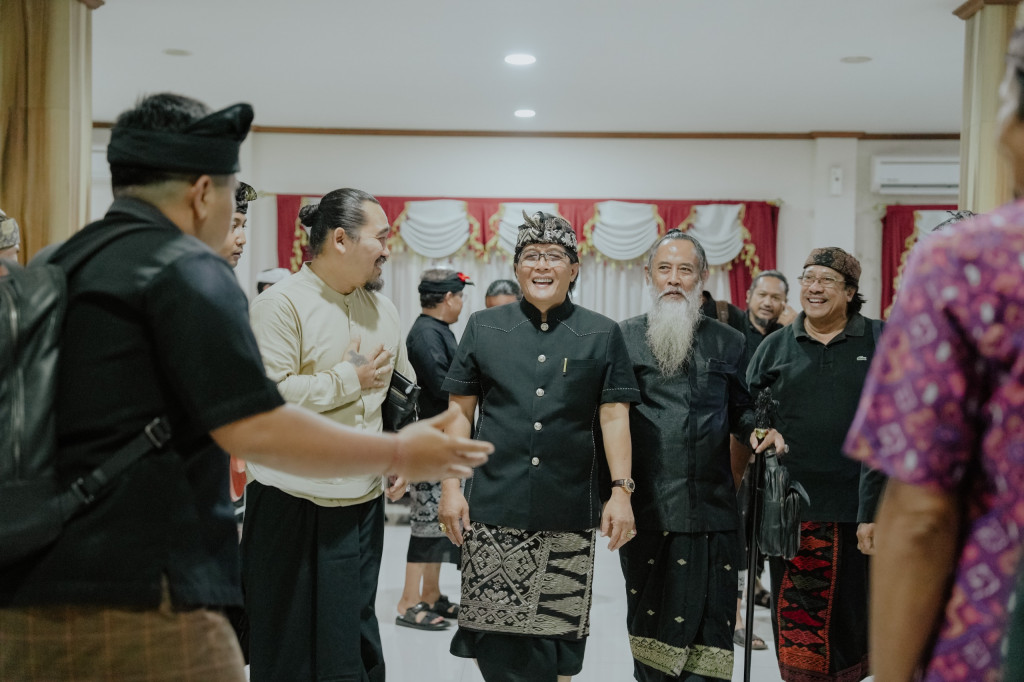 Bupati Giri Prasta Terima Tokoh Masyarakat Pasemetonan Dukuh Se-Bali